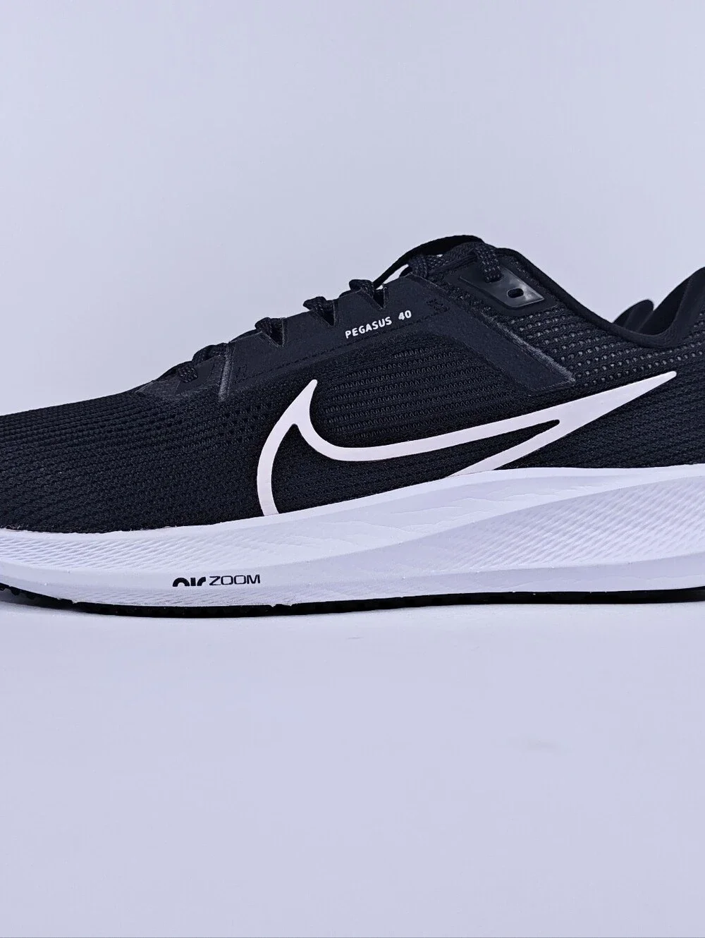 Nike Pegasus 40 Mens 10.5 Cushioned Comfort Road Running Shoes Black Air Zoom